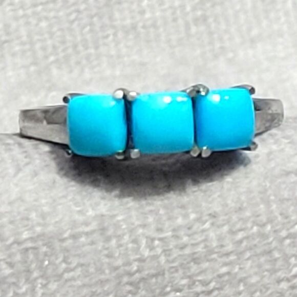 Sleeping Beauty Turquoise 3 Stone Ring - Picture 1 of 12